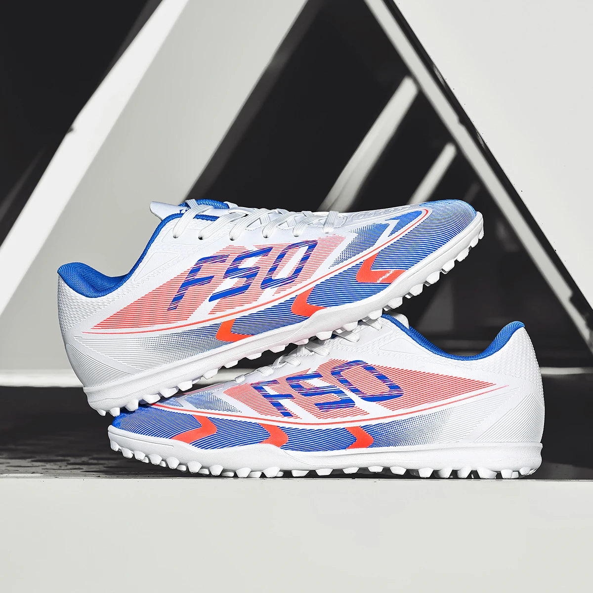 Lightweight men's soccer shoes TF nail broken outdoor sports shoes, wear-resistant and anti slip