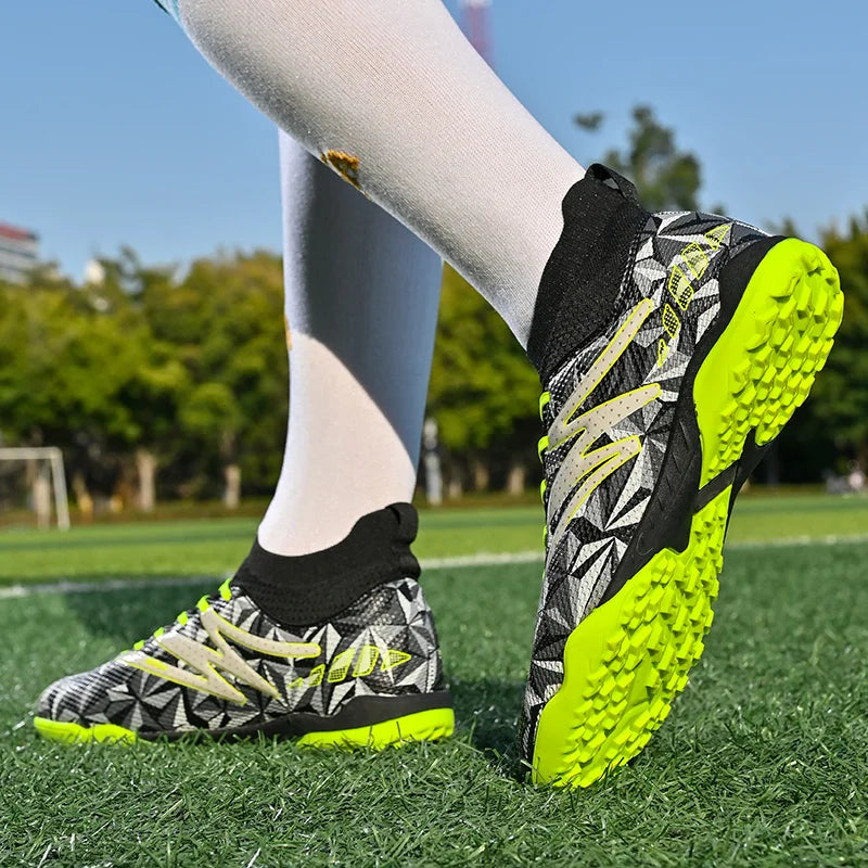 New Men's Football Boots Breathable Sport Training Soccer Shoes Cleats Sport Outdoor TF Futsal Match Turf Grass Drop Shipping