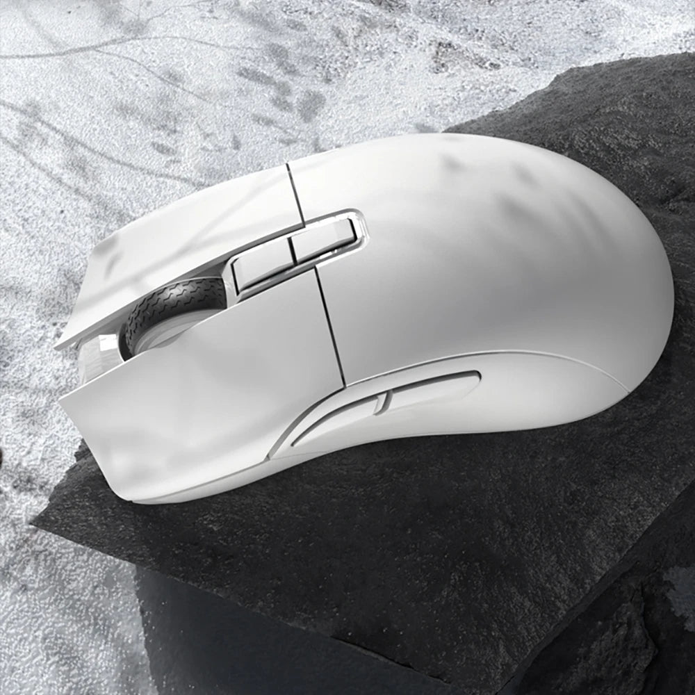 Motospeed Darmoshark N3 Pro Bluetooth kabellose Gaming-Maus Double 8K Tri-Mode wiederaufladbar PAW3395 64g ergonomische Gamer-Maus