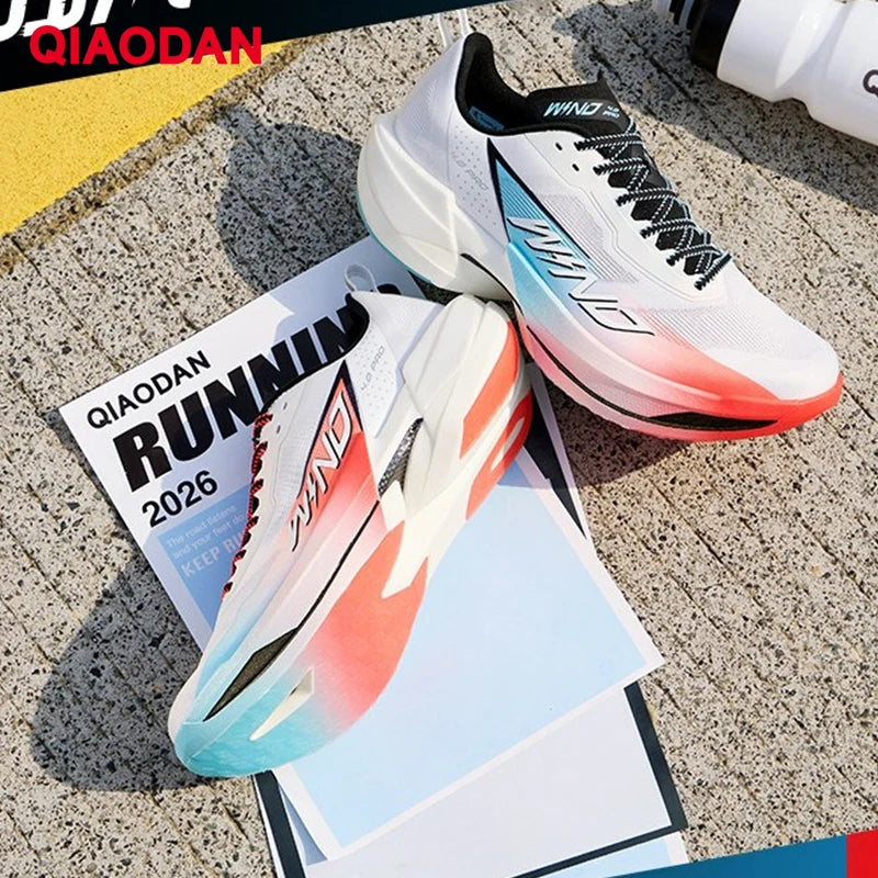 QIAODAN WIND 4PRO Marathonlaufschuhe mit Carbonplatte für Herren – professionelle Racing-Sneaker 2026, atmungsaktive Laufsportschuhe QDB023262291