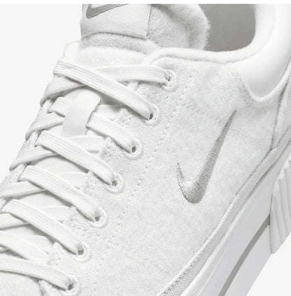 Γυναικεία παπούτσια skate με πλατφόρμα Nike Authentic Legacy Lift FZ2606-100
