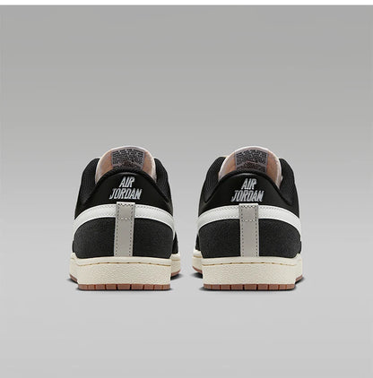 Nike Authentic JORDAN férfi, fűzős, alacsony szárú, lélegző, könnyű sportcipő IM2055-001