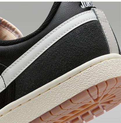 Nike Authentic JORDAN férfi, fűzős, alacsony szárú, lélegző, könnyű sportcipő IM2055-001