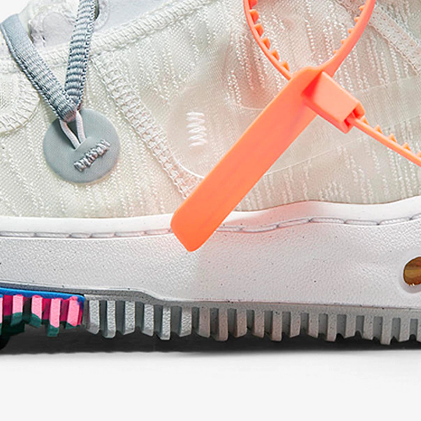 Nike Authentic AIR FORCE 1 MID SP Sapatilhas casuais unissexo de cano alto DO6290-100