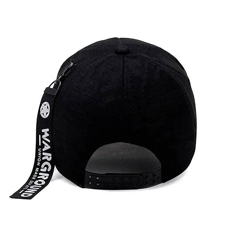 Personalisierte Baseballcap aus Metall mit klassischem Schirmdesign, leicht und atmungsaktiv! Vier Farben zur Auswahl