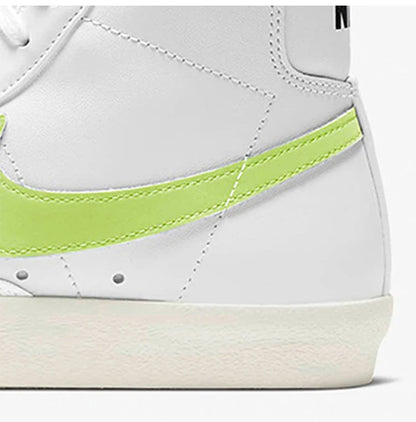 Nike Authentic Blazer Damen-Mid-Top-Sneaker mit Wickel-Design, rutschfest, Casual CZ1055-108