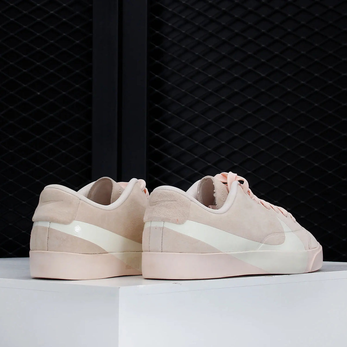 Nike Authentic BLAZER CITY LOW LX damskor för fritid och skateboard AV2253-800
