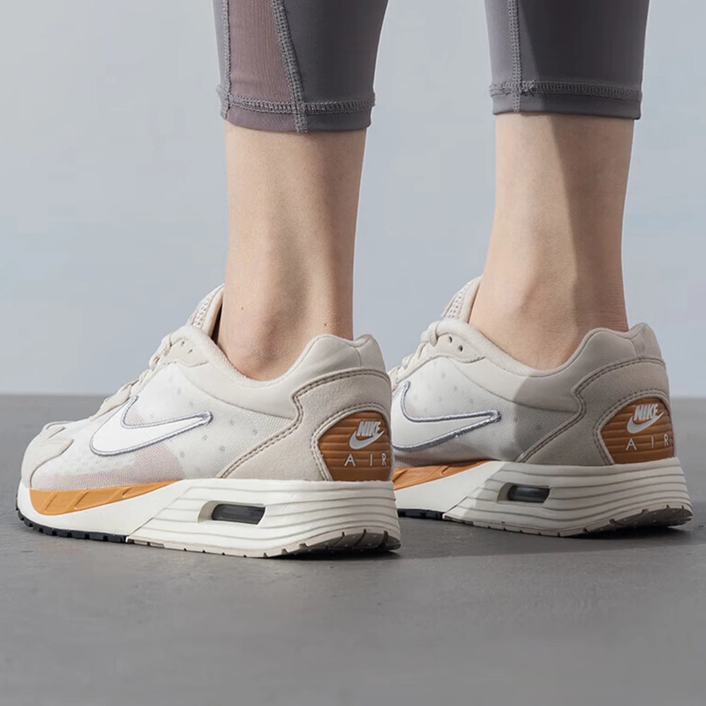 Nike Genuine Air Max Solo Women's Lightweight Running Shoes FN0784-105