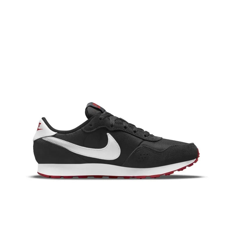 Sapatilhas Nike para Mulher Valiant New Trendy Confortáveis, Versáteis, Retro Waffle e Casuais Cn8558-016