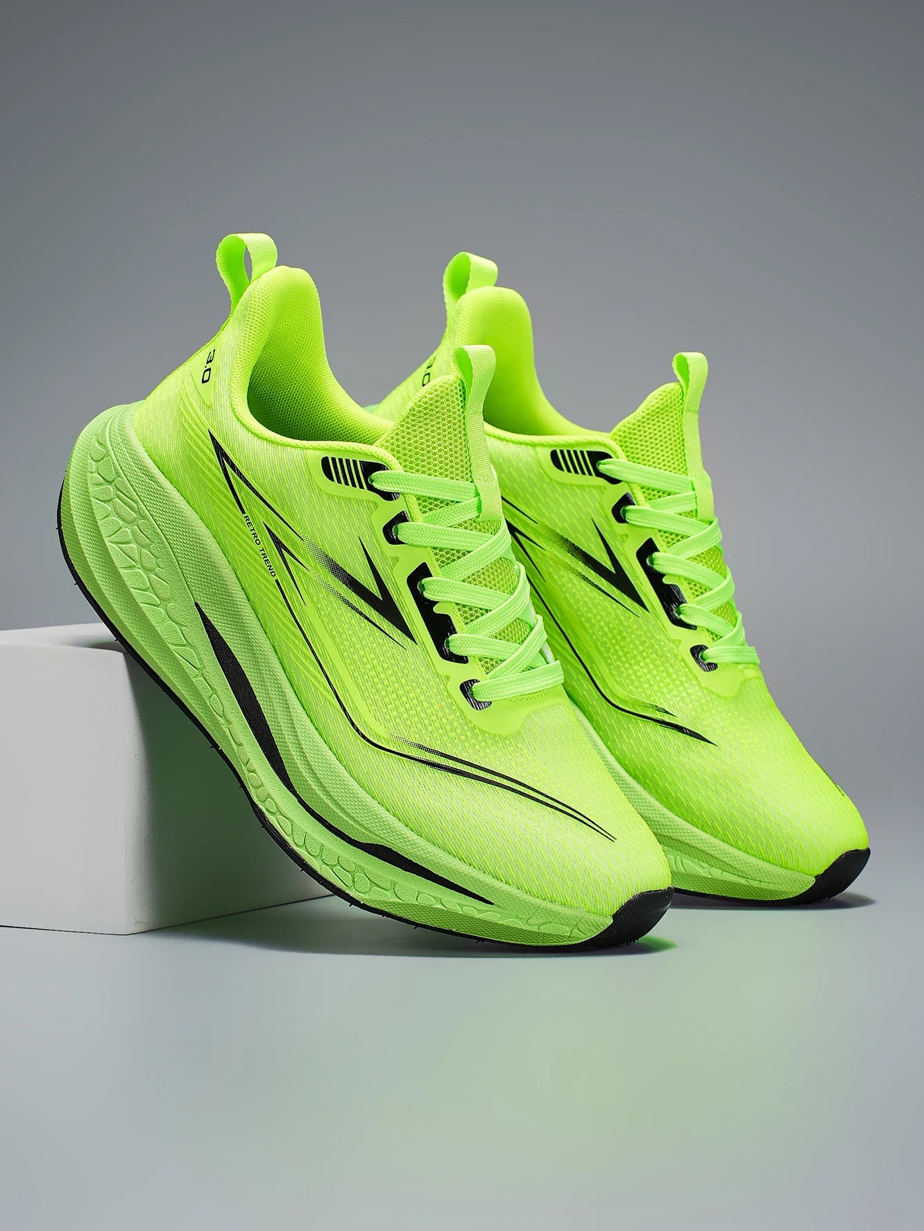 Men's Large Size Sports Shoes Outdoor Hiking Running Comfortable Casual Versatile Fashionable Training Shoes for Couples