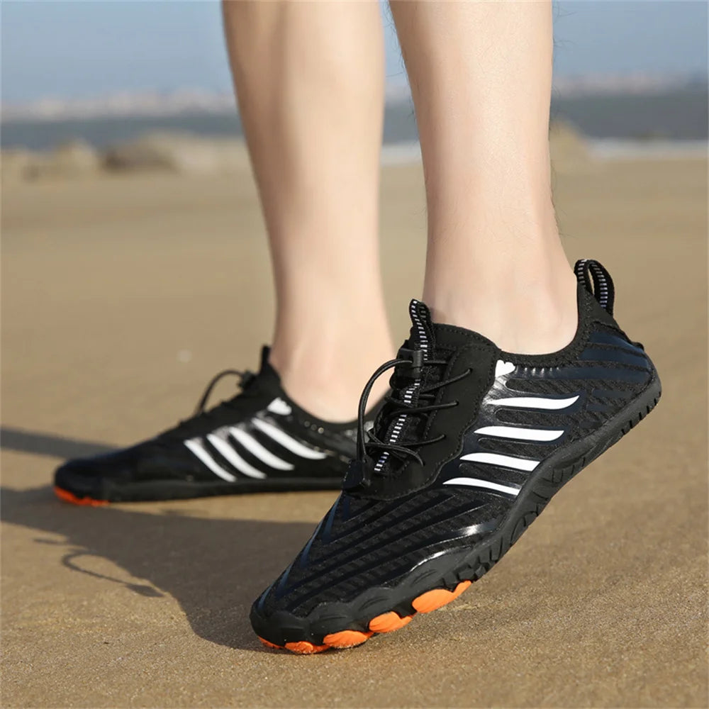 Unisex rychleschnoucí boty do vody pro muže a ženy, barevné plážové a plavecké aqua boty na surfování a pobyt u moře, párové barefoot tenisky proti proudu