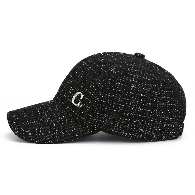 Gorra de béisbol con parche metálico en forma de «M», negra, elegante, para hombre; gorra ligera y ajustable para el sol, para mujer.