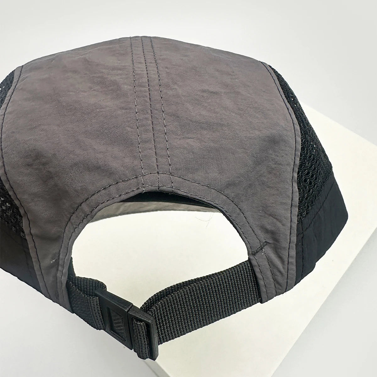 Unisex-baseballkepsar med platt skärm och broderade bokstäver, andningsbara, koreanska solskyddskepsar, snabbtorkande kepsar med skärm, mångsidiga insatser