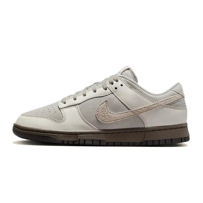 Nike Dunk Classic Versatile vodootporne niske skejterske tenisice za muškarce, smeđe, HQ2053-700