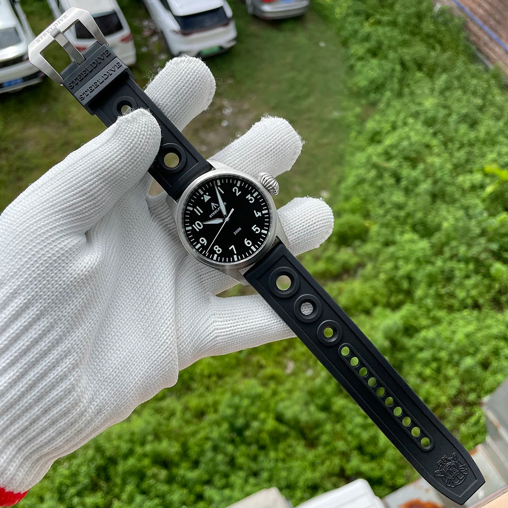 STEELFLIER Official SF743 Quartz Pilot VH31 Steel Strap Onion Crown 20Bar Waterproof Sapphire Crystal Luxury Dive Luminous Watch