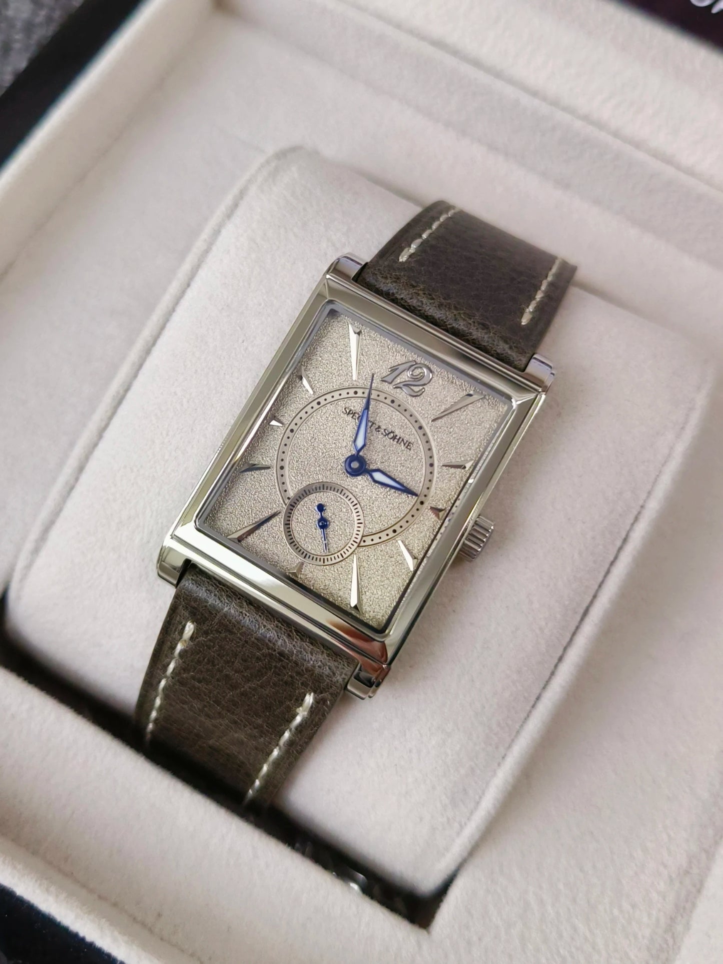 2026 Specht&Söhne Ultra Thin 7.5mm Rectangular Watch Japan Quartz Movement Small Seconds Sandblasted Dial Grey Leather Strap Watch