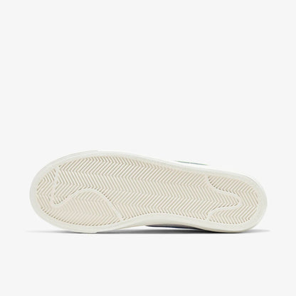 Nike Authentic Blazer Damen-Mid-Top-Sneaker mit Wickel-Design, rutschfest, Casual CZ1055-108