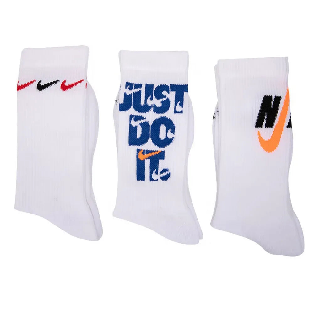 Nike EVERYDAY CREW: Stijlvolle, comfortabele, antislip en duurzame unisex zachte basketbalsokken (3-pack) DA2123-100